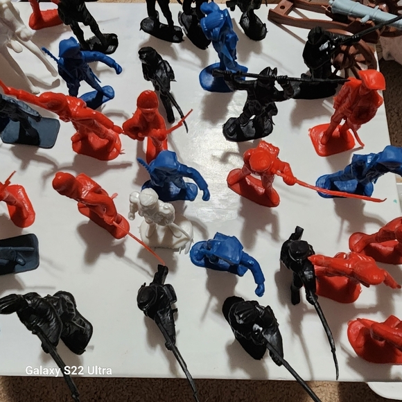 The American Revolution's Souvenir Playset 36 Figs Cannon, Mortar, Horse & Scene - Picture 4 of 5